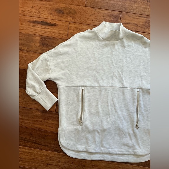 Varley Mockneck Sweatshirt, front zipper pockets, XS - Picture 2 of 8